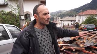 Ураганен вятър отнесе покривите на две къщи в Смолян