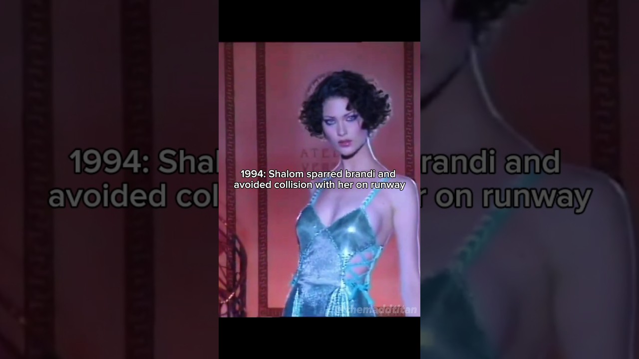 Shalom Harlow and brandi Quinones for Versace #shorts #shalomharlow #90s #runway #fashion