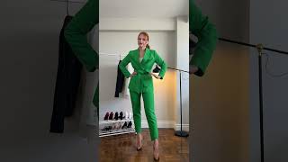 How to stand elegantly🖤