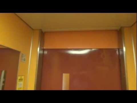 old KONE Roped Hydraulic elevator @ Norralagatan 13B, Söderhamn, Sweden.