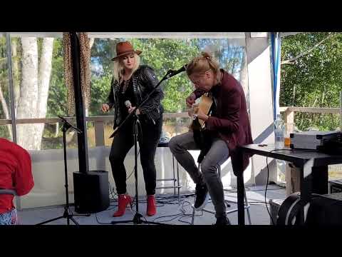 Noora Louhimo Duo: Whole Lotta Rosie (29.7.2022 Ukkokari, Vaasa)