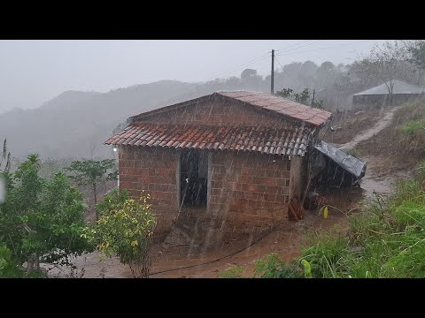 Um pé d'água ⛈️ assustador com raios e travões na serra de Mogeiro PB hoje 07 02 2026