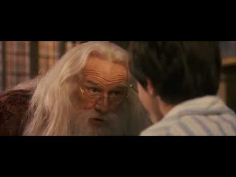 Quel che è accaduto giù nei sotterranei tra te e il professor Raptor è segretissimo, quindi,naturalmente,tutta la scuola lo sa!