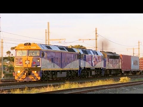 Adelaide to Melbourne Freight Train with Diesel Locomotives G515, HL203 & B76 - PoathTV