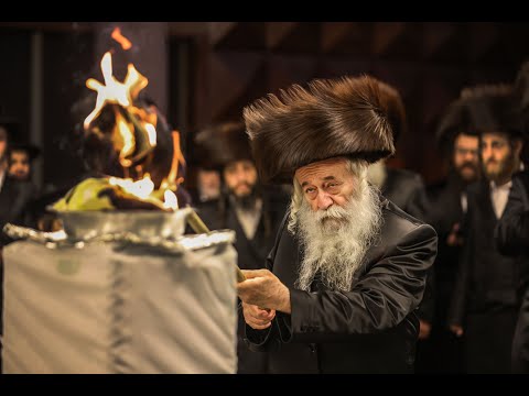 האדמו''ר מטשערנוביל בהדלקה הגדולה במירון |   Chernobyl Rebbe