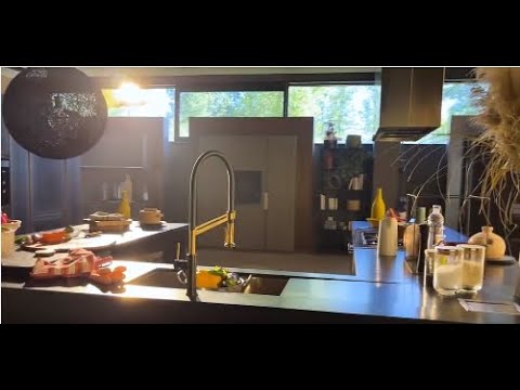 BTS Michelin-starred Italian Chef Rocco De Santis & the award-winning Futurismo Kitchen Collection.