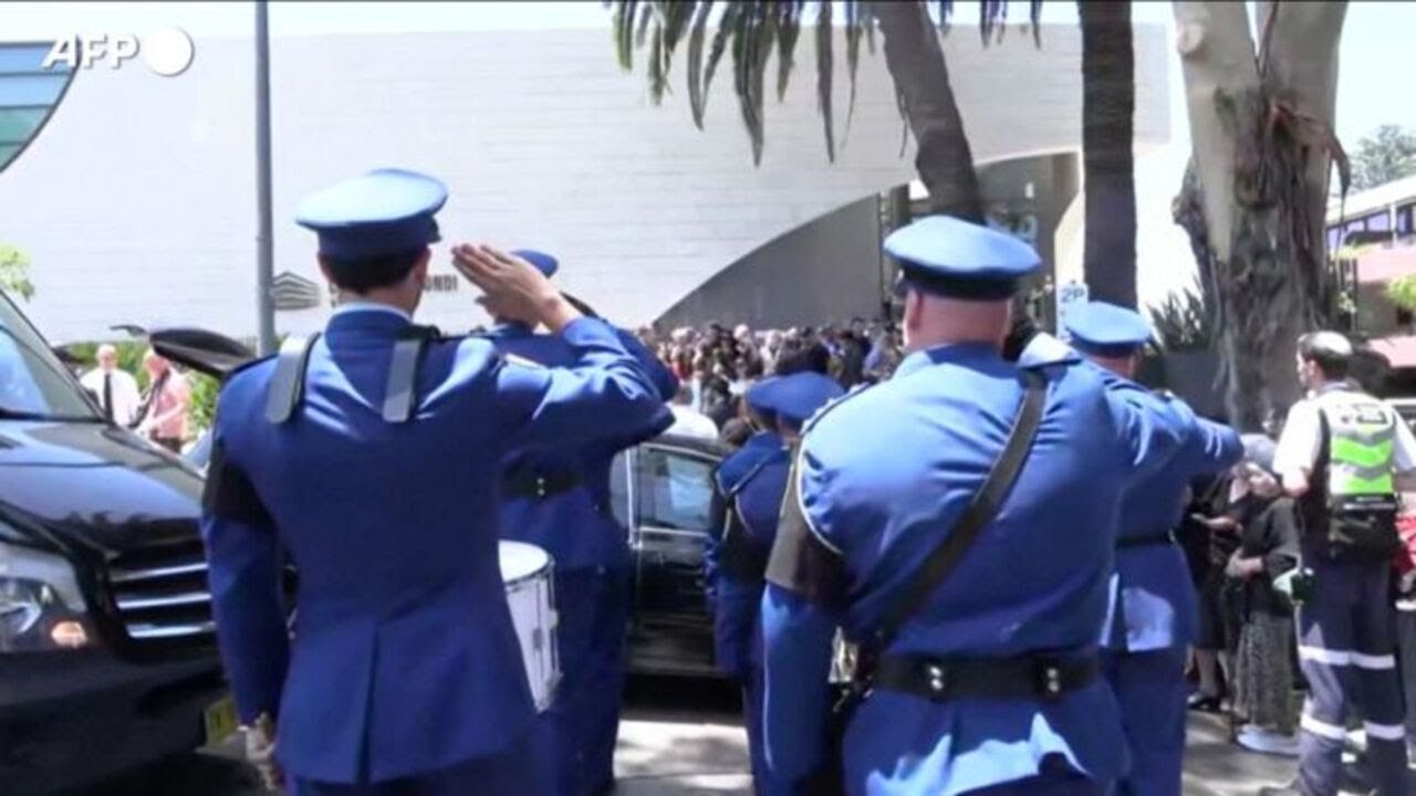 Primi funerali a Sydney delle vittime di Bondi beach