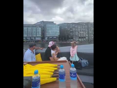 Cover Judul Musik Tidak Ditemukan