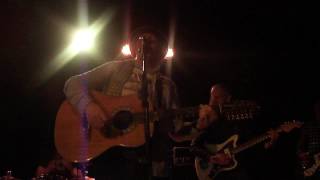 Jasmine Minks "Cut Me Deep" live in London