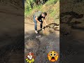 VEREADOR VITÃO DO POVO DESCOBRE UMA ARMADILHA DA SABESP NA ESTRADA DA SENHORINHAS VAZAMENTO PERIGOSO