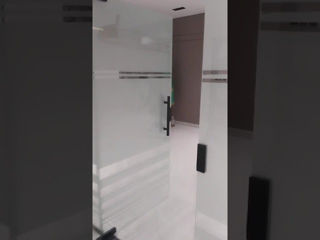 زجاج المكاتب