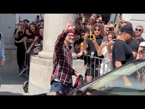 John Frusciante greets fans in front of the hotel in Warsaw 21/06/2023