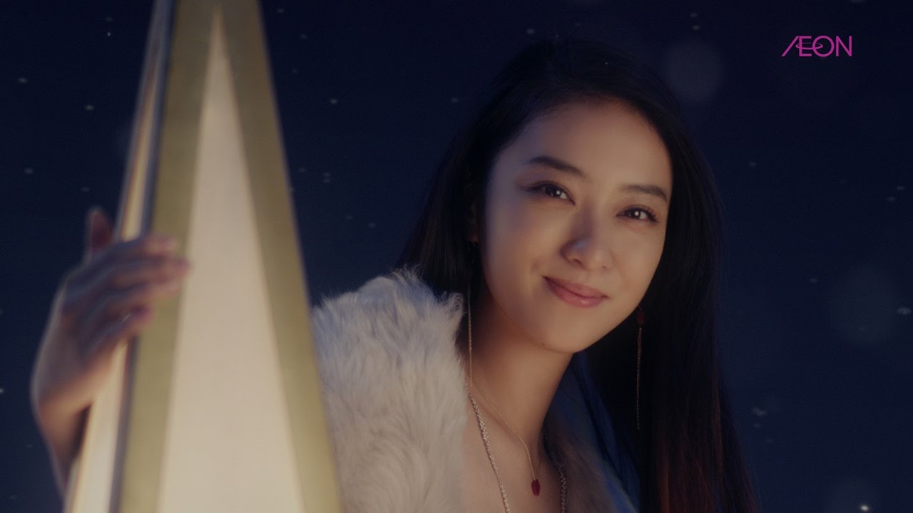 動画 武井咲 Cmで白のロングドレス 楽曲はaiの初クリスマスソング イオン Hello New Christmas2016 Cm Maidigitv マイデジｔｖ