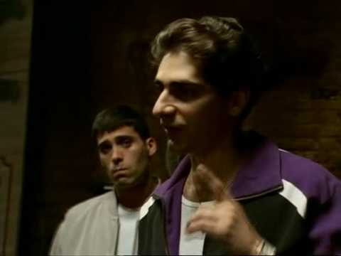 Maffiózók - Mit csicseregsz kismadaram....:)