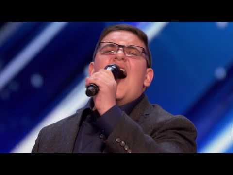 america's got talent 2017 golden buzzer audition    Christian Guardino