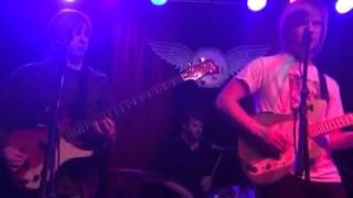 Skullbot - I&#39;m Not Down (The Clash)