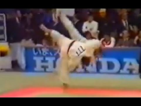 JUDO 1982 Jigoro Kano Cup: Hitoshi Saito 斉藤 仁 (JPN) - Arthur Schnabel (FRG)