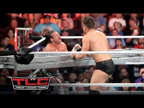 Dolph Ziggler climbs the ladder against The Miz: WWE TLC 2016