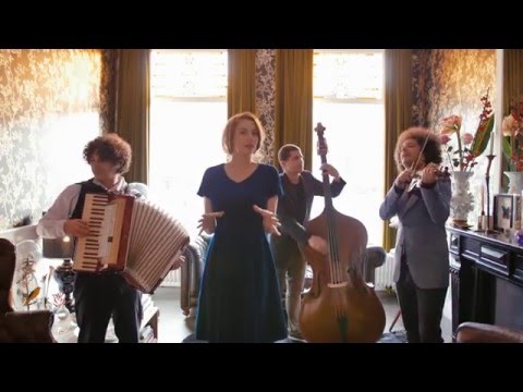 Akoestisch Trio Luego & zangeres Kirsten Berkx (The Voice of Holland)