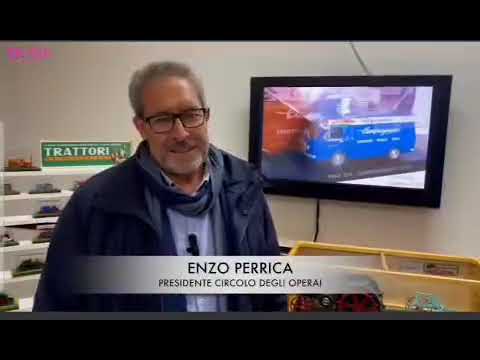 Modellismo  statico di trattori, macchine commerciali e pubblicitarie d'epoca, di Antonello Vicino