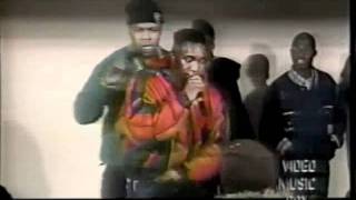 Kool G Rap & Biz Freestyling On Stage In 1990