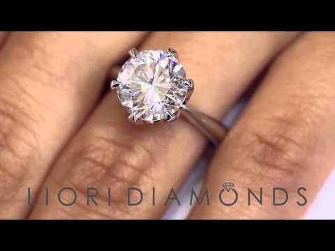 ER-SOLD-121 - 4.09 Carat E-VS2 Round Diamond Classic Solitaire Engagement Ring Set in Platinum