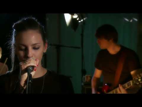 Tricky performs Nothing's Changed featuring Francesca Belmonte   live session