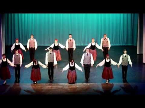 Paši divi dancot gāja. DK "Austris"