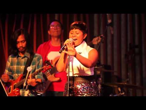 YOCKIE SP at Hard Rock Cafe 2016 " Merpati Putih " Dira Sugandi