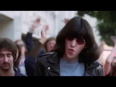 Ramones - I Just Want To Have Something To Do (Clipe Oficial)