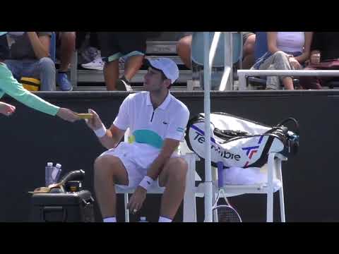 Australian Open 2020  Elliot Benchetrit asks ballkid to peel his banana