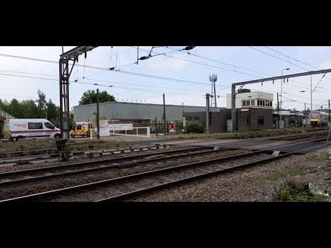 (37402 Stephen Middlemore) Hauling 5 GA MK3s Out Of Crown Point Norwich