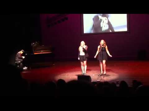 Annamarie Sovic & Elza Snoek singing "Heaven-Do" Vondelrevue in Schouwburg Rotterdam