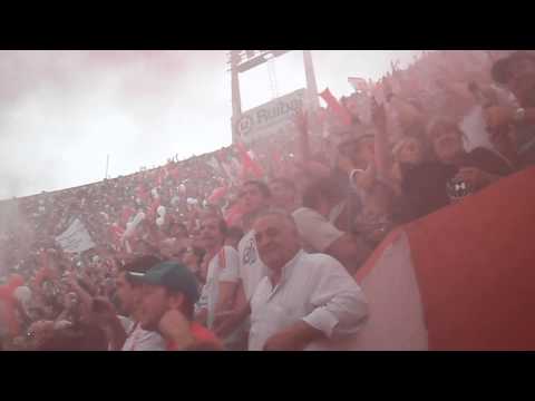 "Vamos Globo el domingo hay que ganar!!" Barra: La Banda de la Quema • Club: Huracán