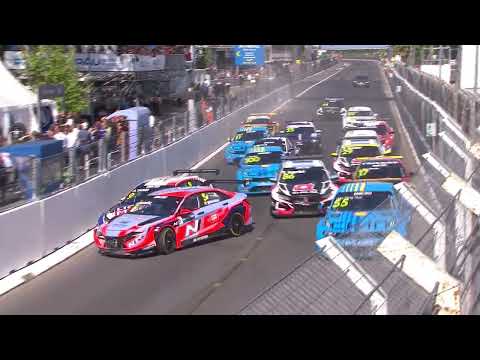 WTCR: Michelisz and Tassi knocked each other out of the top two places at the start