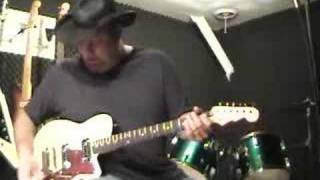 Video thumbnail for Reverend Flatroc Guitar by Reverend Guitars