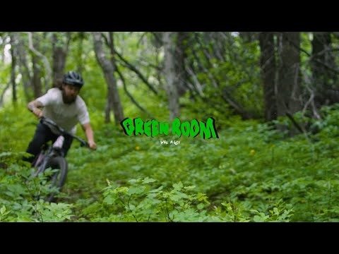 Green Room | Aggy Goes "Full Trail" in Fernie