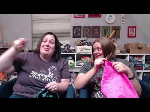 TheKnitGirllls Ep410 - Dickies of the Scarf World