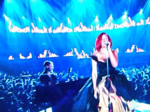 Love The Way You Lie- Grammys 2011