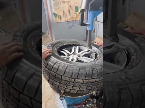 Toyota fortuner #new #Michelin tyre fitting 🚘 #viral #size 265/65/17#tyreexperts #tyredealers