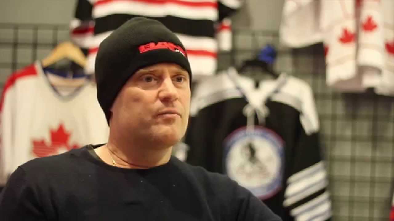 Cliff Ronning vs Patrick Roy