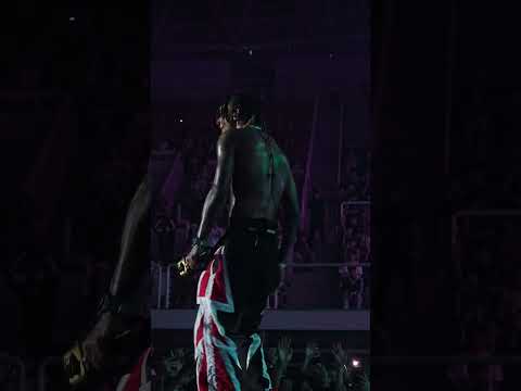 [4K] Airplane Tickets - Pharrell Williams, Swae Lee, Rauw Alejandro 스웨리 내한   ‎@swaelee #swaelee