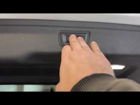 BMW 3 SERIES 330e M SPORT AUTO HYBRID ESTATE - Image 2