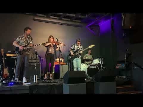 Give it to me Straight - Three Weeks Notice