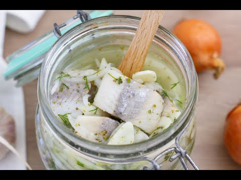 Jewish-style herring with onion, garlic and dill. Intense and aromatic in flavour. #herring #recipe