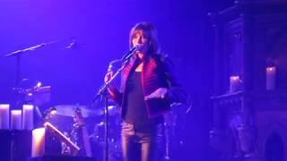 Carla Bruni sings Please Don&#39;t Kiss Me