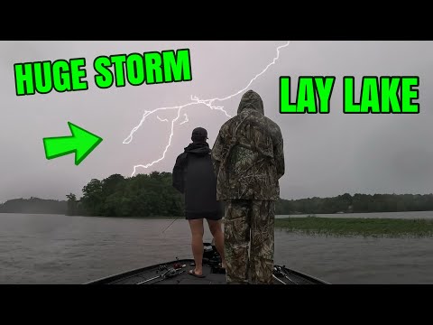 HUGE Storm While Fishing a Tournament for $2,000! (Lay Lake) [4K]