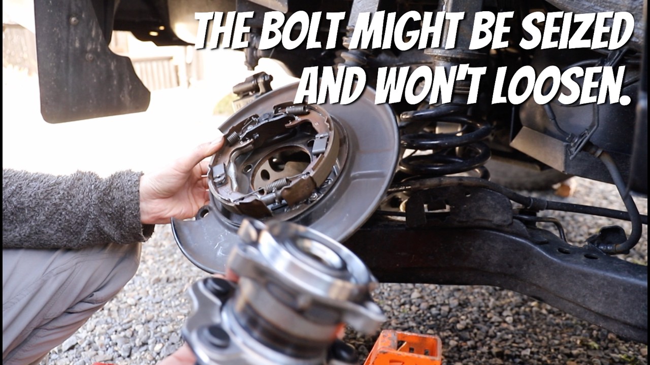 X-TRAIL T31 /Rear right hub bearing replacement, 3D printed knife/リア右のハブベアリング交換、3Dプリントナイフ