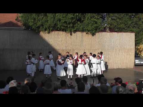 KISBOKRÉTA Néptáncegyüttes - Moldvai táncok