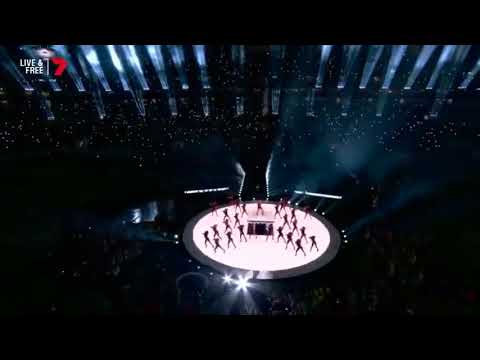 Shakira and Bad Bunny in the Super Bowl 2020 in live Full HD